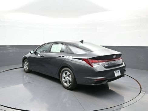 Certified 2021 Hyundai Elantra SE FWD image 8