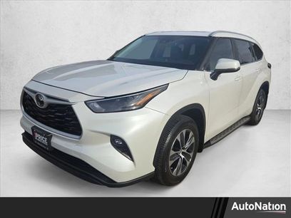 Used 2024 Toyota Highlander XLE