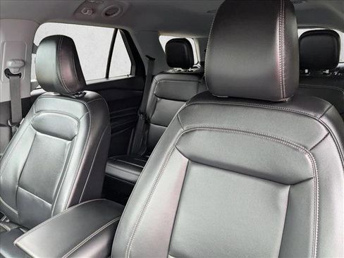 Used 2023 Ford Explorer XLT w/ Equipment Group 202A image 30