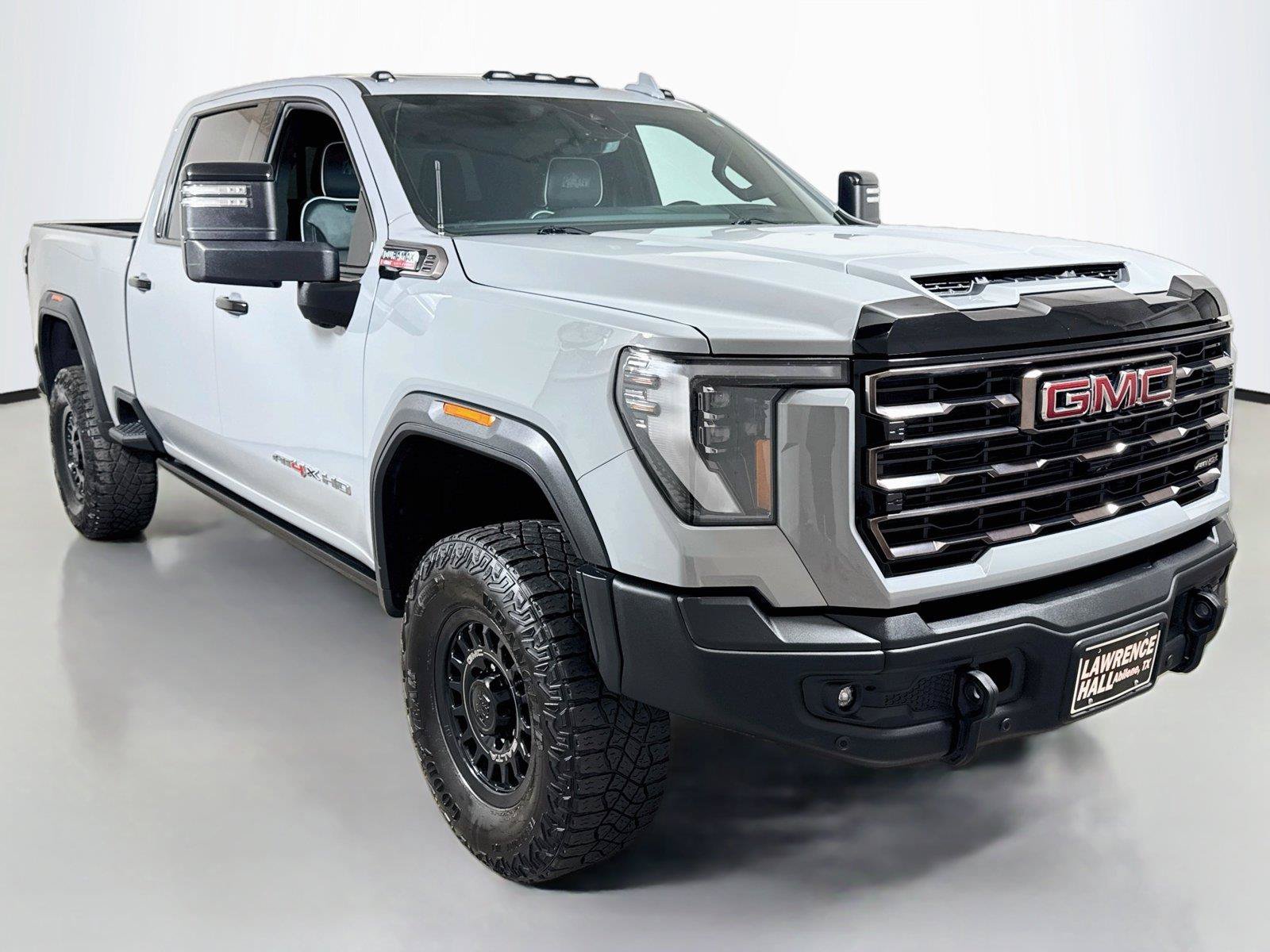 Certified 2025 GMC Sierra 2500 AT4X w/ AT4X AEV Edition AWD/4WD image 3