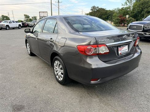 Used 2013 Toyota Corolla LE FWD image 7
