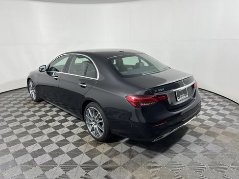 Used 2022 Mercedes-Benz E 350 Sedan image 3