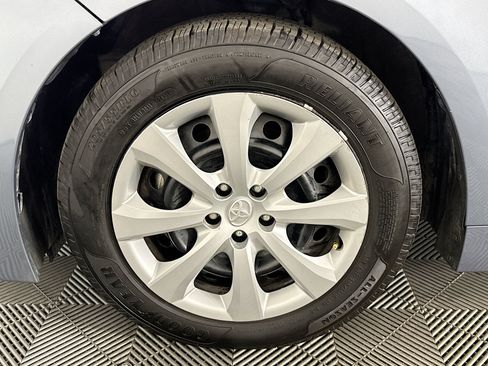 Used 2024 Toyota Corolla LE FWD image 35
