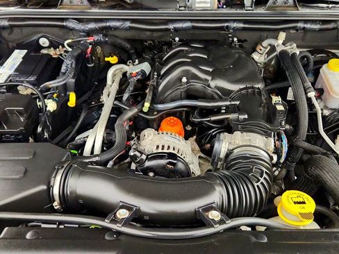 Used 2017 Jeep Wrangler Unlimited Sport w/ Quick Order Package 24S AWD/4WD image 25