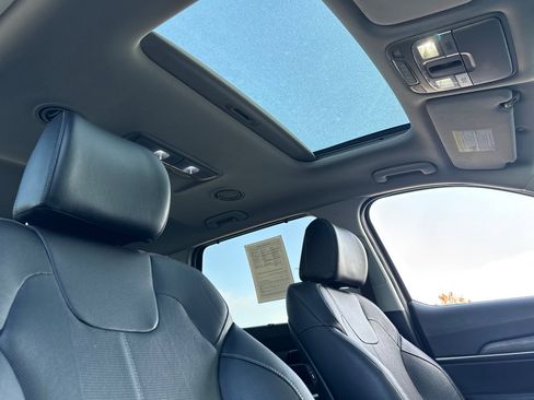 Used 2022 Kia Telluride EX image 14