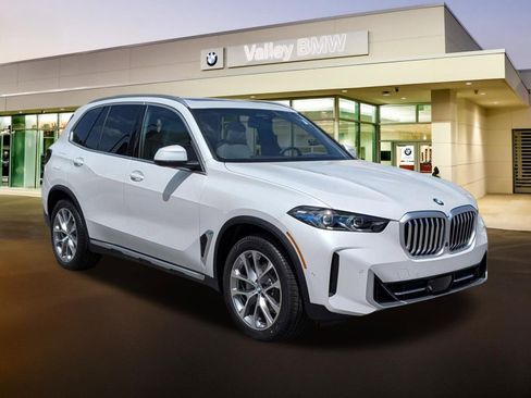 New 2026 BMW X5 xDrive40i w/ Climate Comfort Package AWD/4WD image 1