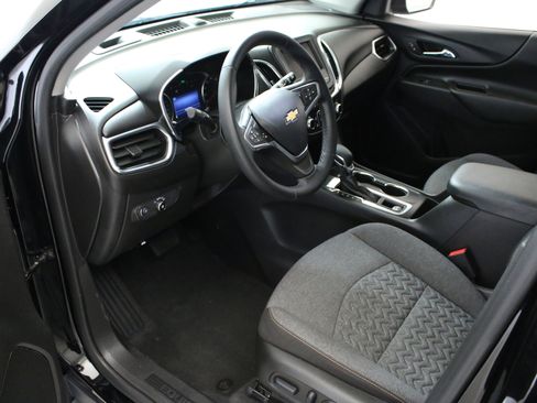 Used 2023 Chevrolet Equinox LT image 23