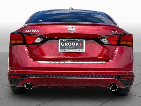 Certified 2022 Nissan Altima 2.5 SV w/ SV Premium Package FWD image 5