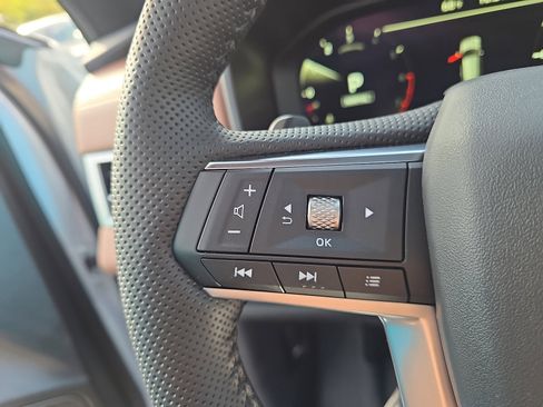 New 2025 Mitsubishi Outlander SEL image 17