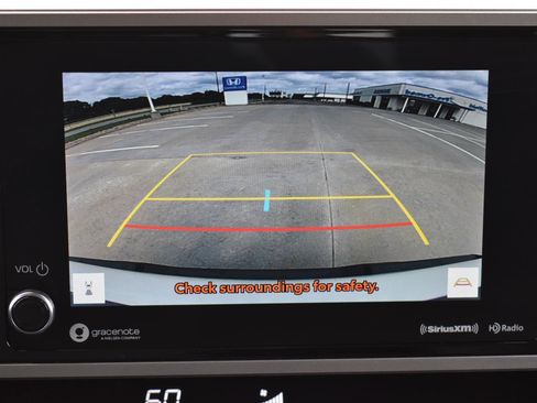 Used 2022 Toyota Tundra SR5 w/ SR5 Convenience Package AWD/4WD image 5