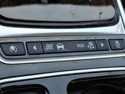 Used 2016 Jaguar XF Prestige image 25