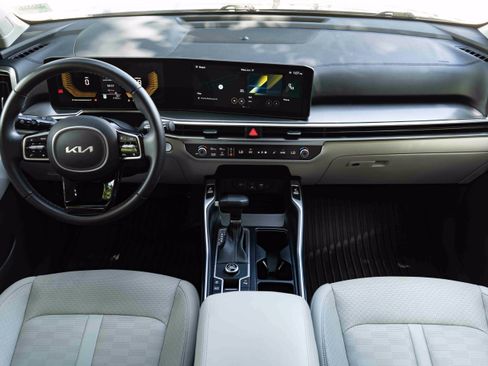 Used 2025 Kia Sorento EX FWD image 27