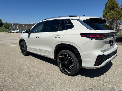 Used 2026 Volkswagen Tiguan SEL R-Line image 6