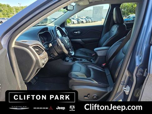 Used 2020 Jeep Cherokee Limited AWD/4WD image 8