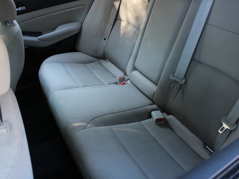 Used 2020 Nissan Altima 2.5 S FWD image 19
