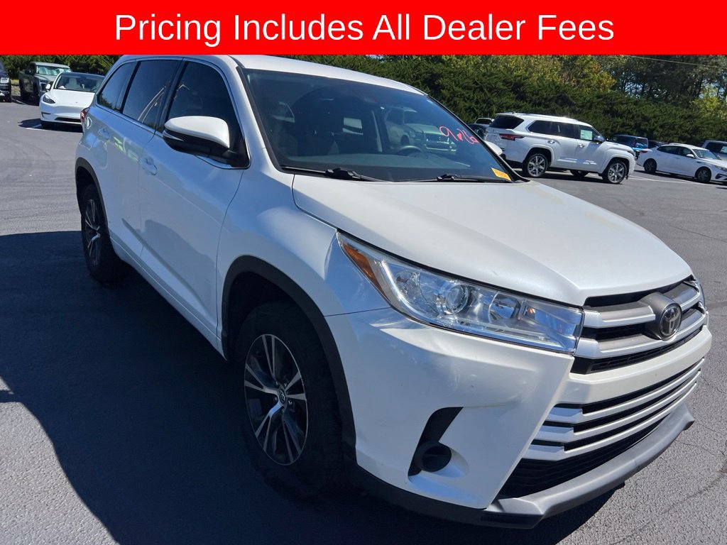 Used 2017 Toyota Highlander LE FWD image 19