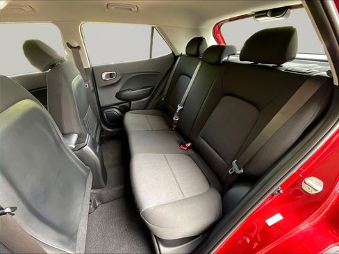 Used 2025 Hyundai Venue SE FWD image 20