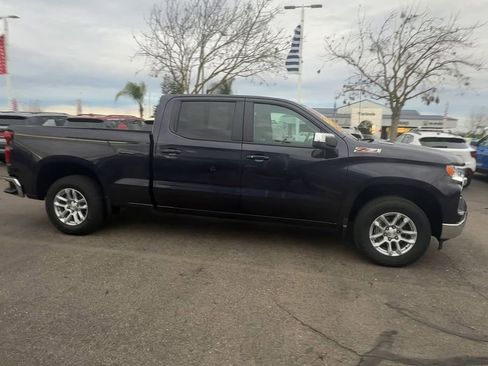 Used 2022 Chevrolet Silverado 1500 LT image 8