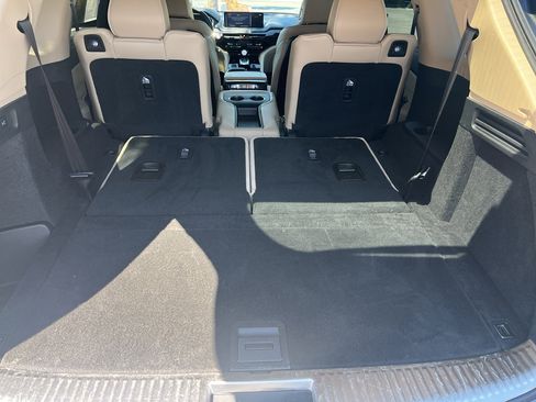 Certified 2023 Acura MDX SH-AWD w/ Advance Package image 9