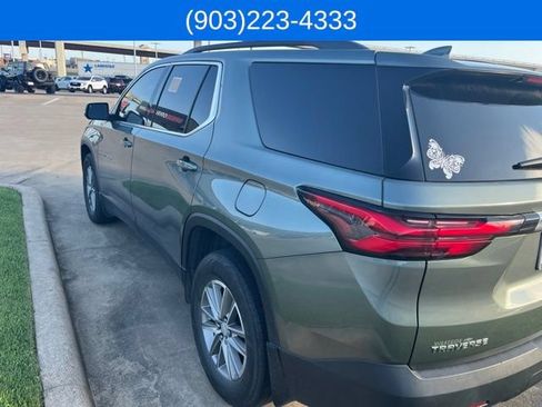 Used 2023 Chevrolet Traverse LT FWD image 4