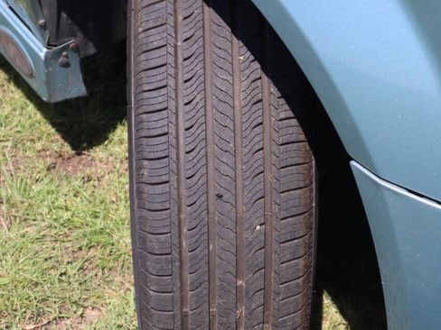 Used 2008 Chrysler Town & Country Touring image 40