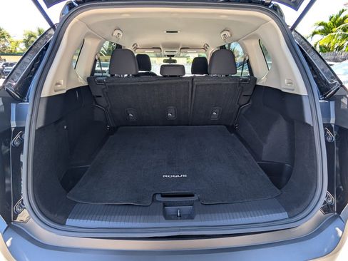 Certified 2023 Nissan Rogue S image 16
