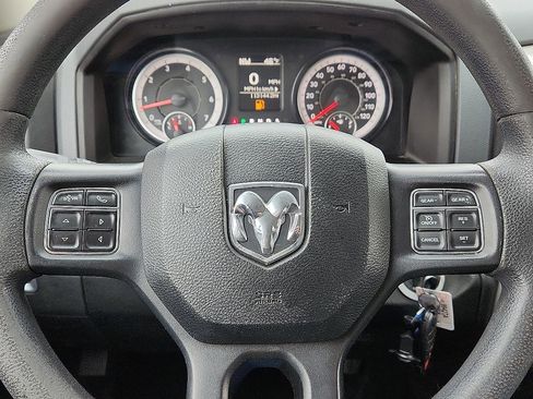 Used 2019 RAM 1500 Classic SLT image 11