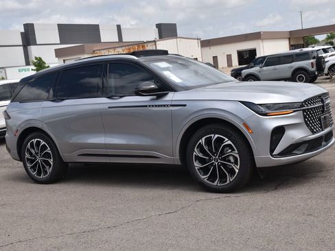 New 2026 Lincoln Nautilus Reserve AWD/4WD image 11