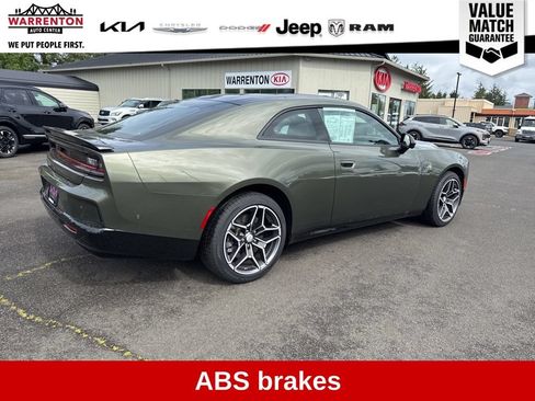 Used 2026 Dodge Charger Scat Pack AWD/4WD image 9