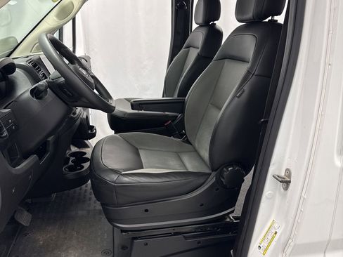 Used 2023 RAM ProMaster 2500 FWD image 9