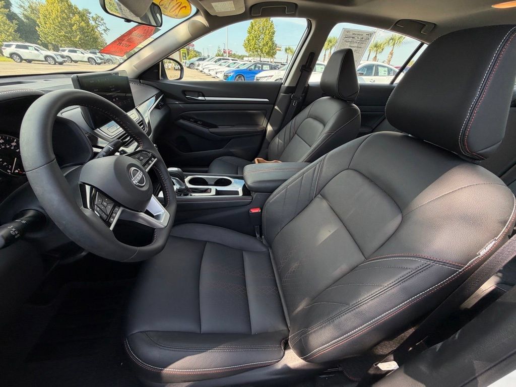 Certified 2025 Nissan Altima 2.5 SR w/ SR Premium Package FWD image 12