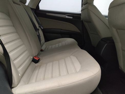 Used 2018 Ford Fusion S FWD image 19