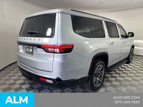 Used 2024 Jeep Wagoneer L Series II RWD image 7