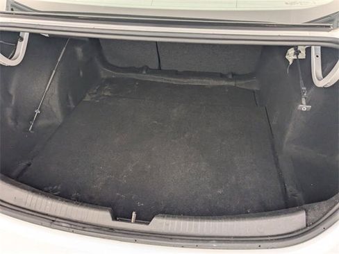 Used 2024 Chevrolet Malibu LT image 27