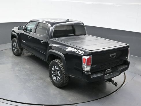Used 2020 Toyota Tacoma TRD Off-Road w/ Technology Package AWD/4WD image 32