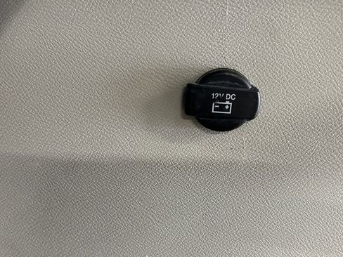 Used 2019 Chrysler Pacifica Touring-L Plus w/ Tire & Wheel Group image 16