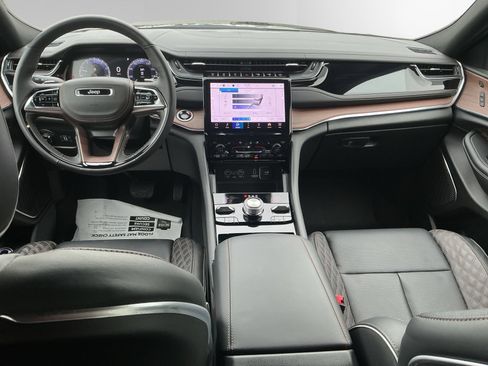 Used 2025 Jeep Grand Cherokee L Summit w/ Obsidian Package image 10