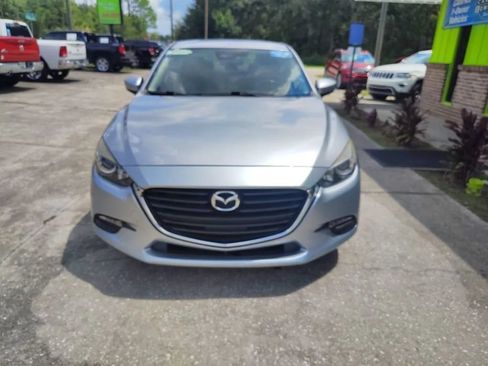 Used 2018 MAZDA MAZDA3 Touring FWD image 2