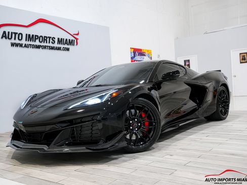 Used 2025 Chevrolet Corvette Z06 RWD image 73