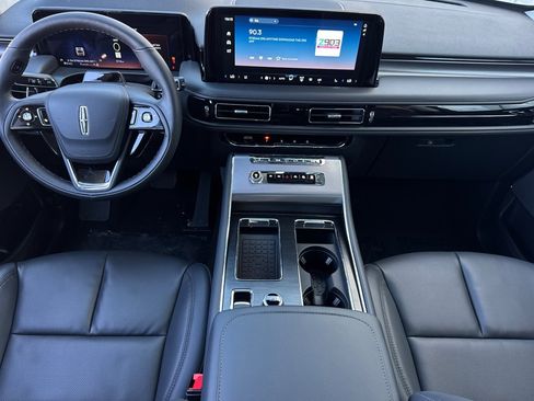 New 2026 Lincoln Aviator Premiere image 12