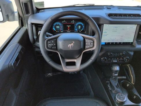 New 2026 Ford Bronco Badlands image 16