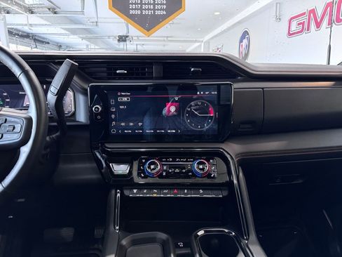 Certified 2024 GMC Sierra 2500 AT4 w/ AT4 Premium Plus Package image 17