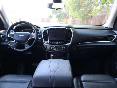 Used 2018 Chevrolet Traverse LT AWD/4WD image 16