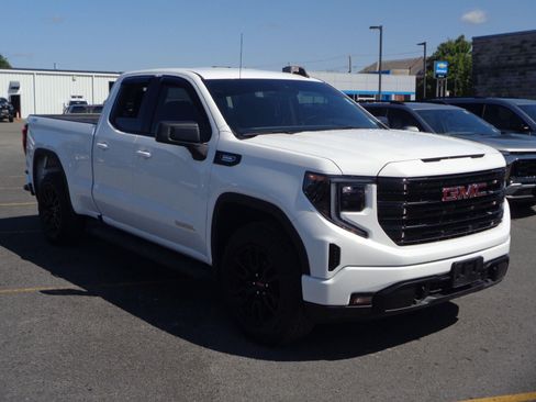 Used 2025 GMC Sierra 1500 Elevation AWD/4WD image 3