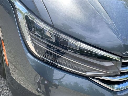 Used 2024 Volkswagen Tiguan SE w/ Panoramic Sunroof Package AWD/4WD image 31