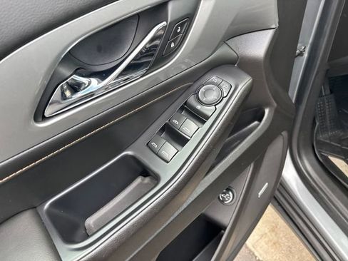 Certified 2021 Chevrolet Traverse RS image 11