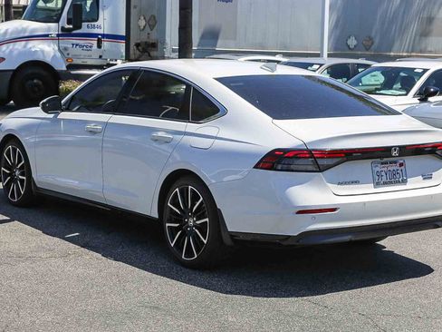 Used 2023 Honda Accord Touring image 6
