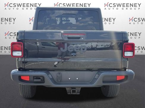 Used 2022 Jeep Gladiator Sport AWD/4WD image 4