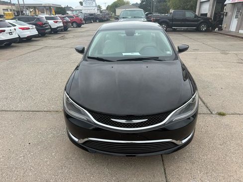 Used 2015 Chrysler 200 Limited FWD image 4