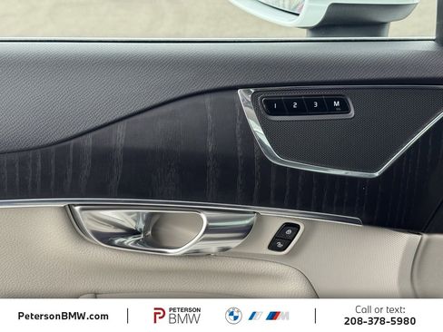Used 2020 Volvo XC90 T6 Momentum w/ Protection Package Premier image 28